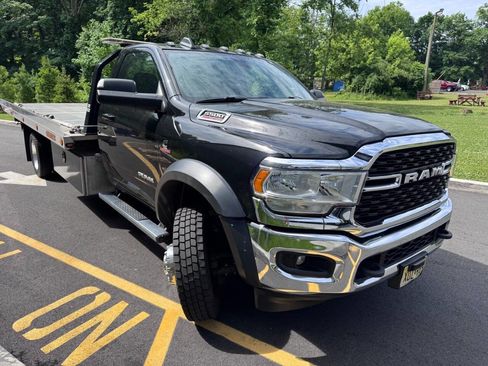 Used 2022 RAM 5500 SLT w/ Quick Order Package 2YG SLT AWD/4WD image 5