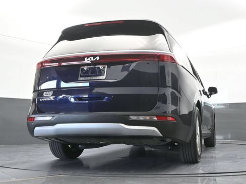 Used 2024 Kia Carnival LX FWD image 60