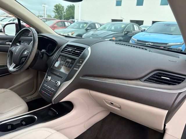 Used 2017 Lincoln MKC Reserve w/ Lincoln MKC Climate Package AWD/4WD image 23