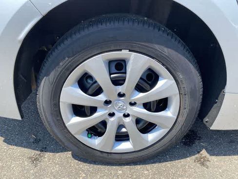Used 2024 Toyota Corolla LE FWD image 16