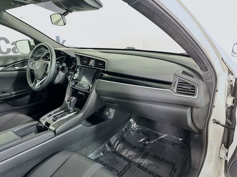 Used 2019 Honda Civic Sport image 32