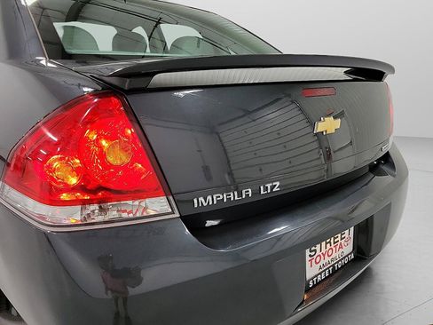 Used 2016 Chevrolet Impala LTZ FWD image 4