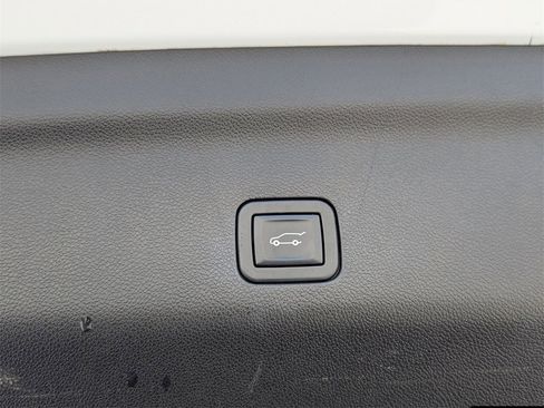 Used 2021 Chevrolet Tahoe LT w/ LT Signature Plus Package image 29