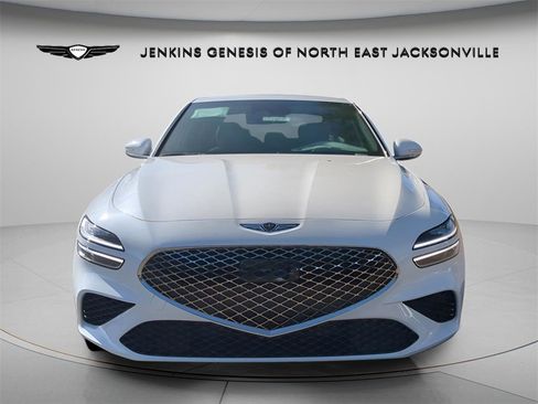 Used 2025 Genesis G70 2.5T image 9