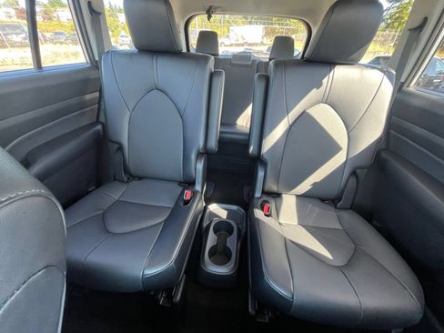 Used 2024 Toyota Grand Highlander AWD image 40