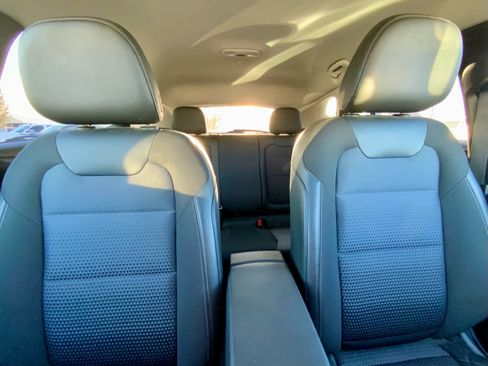 Certified 2025 Chevrolet Trax LT w/ Driver Confidence Package image 25