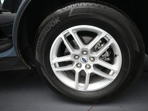 Used 2026 Ford Explorer Active AWD/4WD image 32