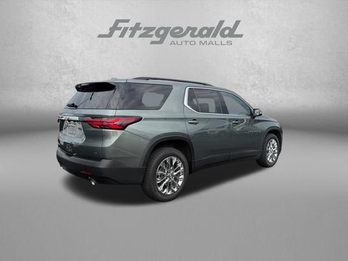 Used 2023 Chevrolet Traverse LT AWD/4WD image 3