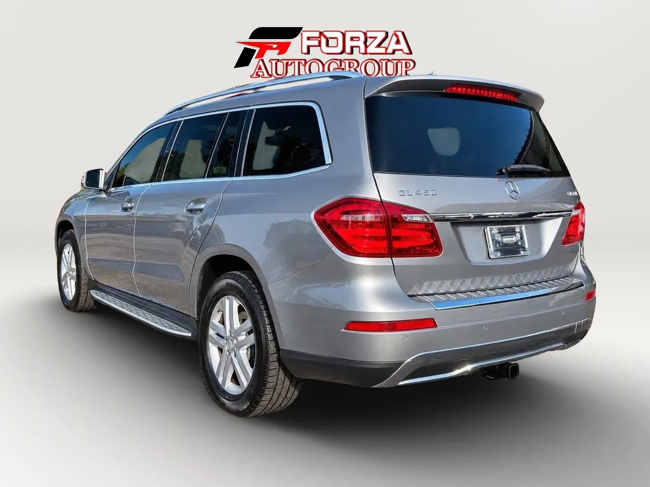 Used 2015 Mercedes-Benz GL 450 4MATIC w/ Parking Assist Package image 6