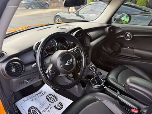 Used 2014 MINI Cooper 2-Door Hardtop FWD image 11