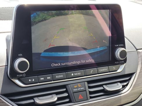 Used 2023 Nissan Altima 2.5 SV FWD image 17