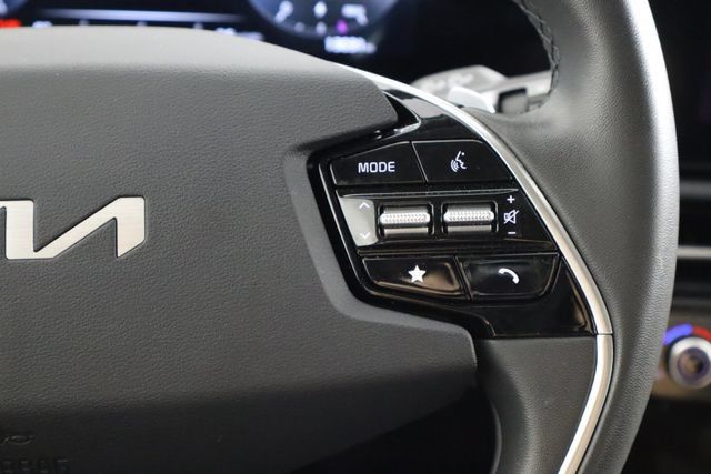 Certified 2024 Kia Niro Wind FWD image 24