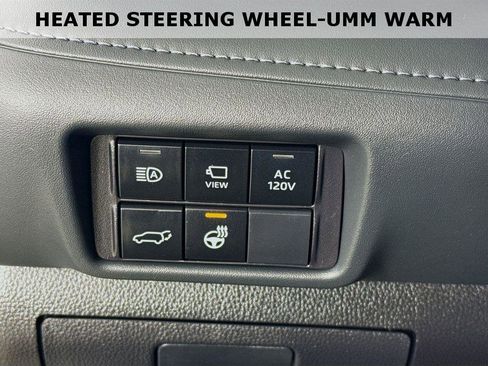 Certified 2025 Toyota Highlander Platinum image 10