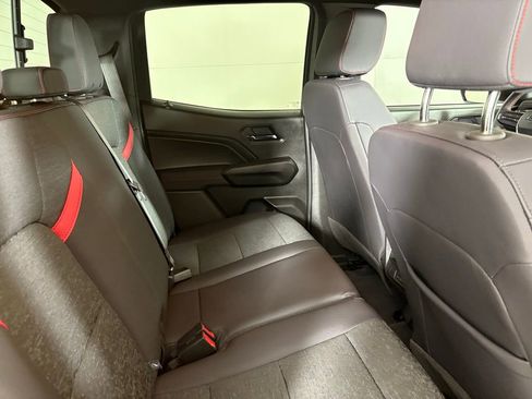 Used 2025 Chevrolet Colorado Z71 image 16
