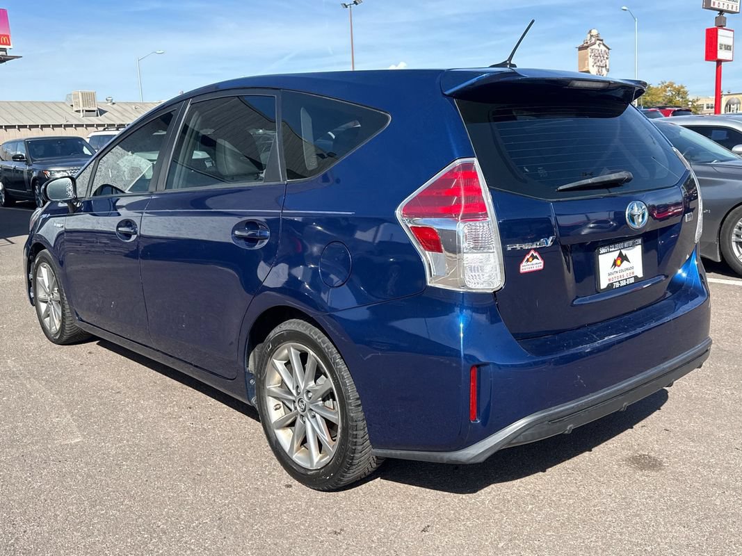 Used 2017 Toyota Prius V Five FWD image 5
