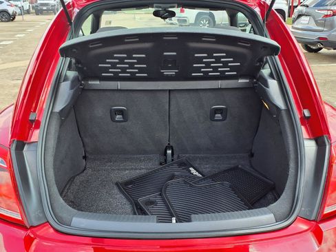 Used 2016 Volkswagen Beetle 1.8T S FWD image 18
