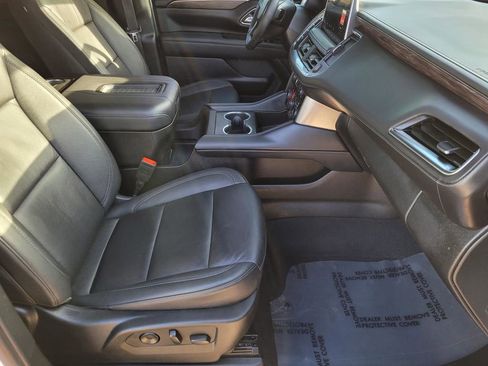 Used 2024 Chevrolet Tahoe Z71 w/ Luxury Package image 12