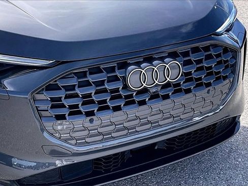 Used 2025 Audi Q5 Premium Plus w/ Premium Plus image 30