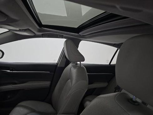 Used 2024 Toyota Camry XLE w/ Navigation Package FWD image 10