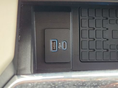 Used 2024 Ford Expedition Platinum AWD/4WD image 27