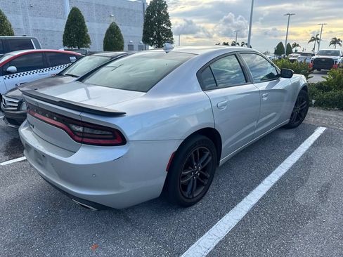 Used 2019 Dodge Charger SXT w/ Blacktop Package AWD/4WD image 3
