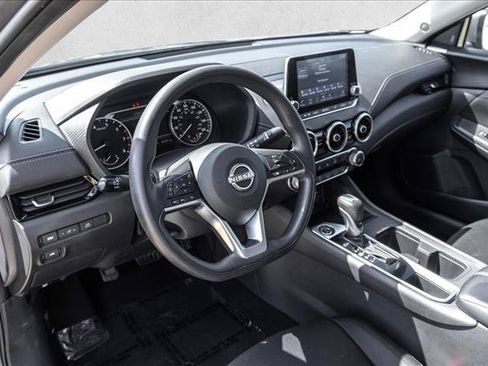 Used 2024 Nissan Sentra SV FWD image 10