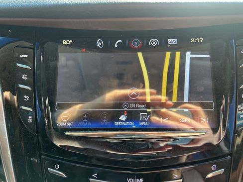 Used 2019 Cadillac Escalade ESV Premium Luxury image 26