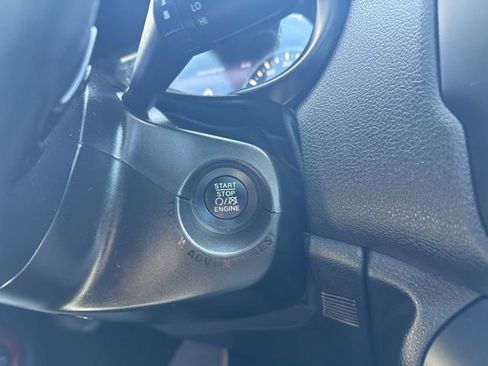 Used 2020 Jeep Renegade Trailhawk w/ Premium Leather Group AWD/4WD image 33