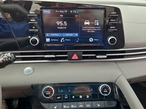 Used 2022 Hyundai Elantra SEL w/ Convenience Package FWD image 20