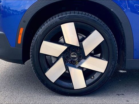 Certified 2025 MINI Cooper Countryman S w/ Comfort Package Max image 10