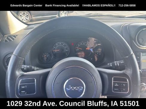 Used 2014 Jeep Patriot Latitude AWD/4WD image 17