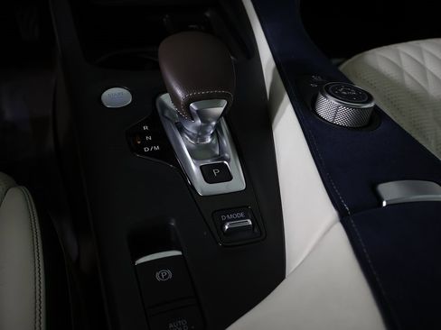 Used 2019 INFINITI QX50 Essential w/ Sensory Package image 51