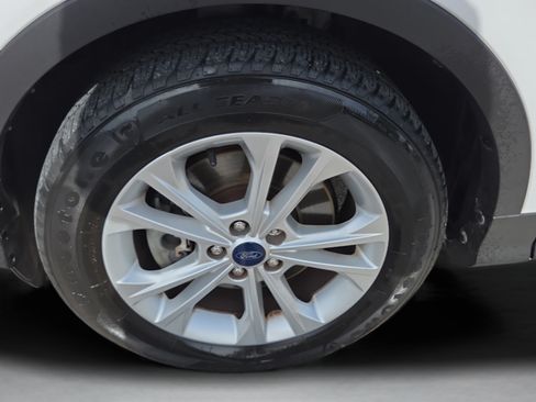 Used 2018 Ford Escape SE AWD/4WD image 39