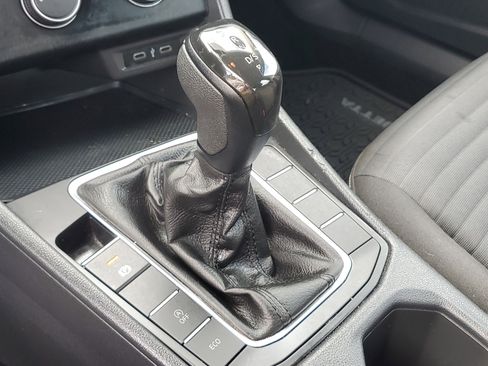 Certified 2023 Volkswagen Jetta S image 26