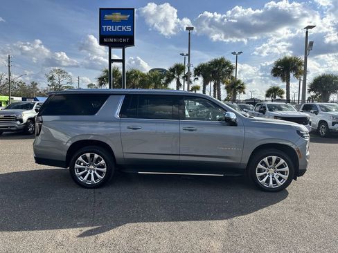 Certified 2025 Chevrolet Suburban Premier image 17