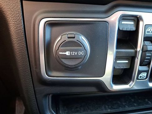 Used 2022 Jeep Wrangler Unlimited Sport AWD/4WD image 35