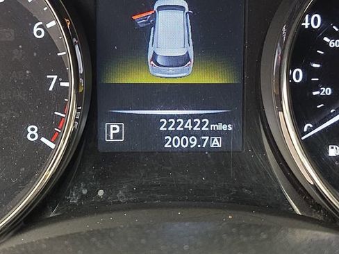 Used 2016 Nissan Rogue S w/ Appearance Package image 17