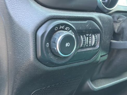 Used 2019 Jeep Wrangler Unlimited Sport S AWD/4WD image 10