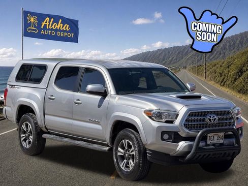 Used 2017 Toyota Tacoma TRD Sport RWD image 6