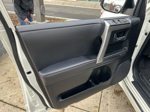 Used 2023 Toyota 4Runner Limited image 26