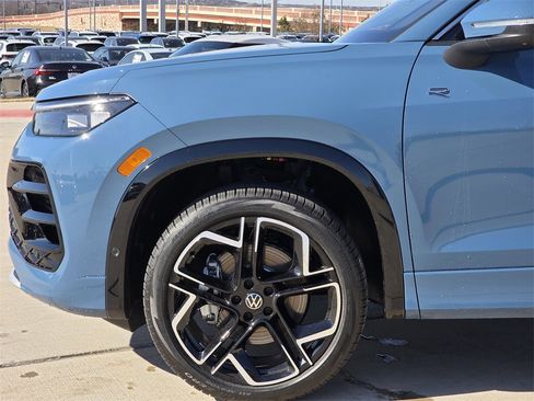 New 2026 Volkswagen Tiguan SEL R-Line image 5