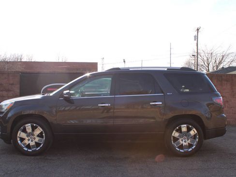 Used 2017 GMC Acadia Limited SLT image 2