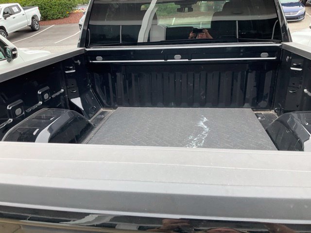 Used 2024 Chevrolet Silverado 1500 RST w/ Z71 Off-Road Package AWD/4WD image 7