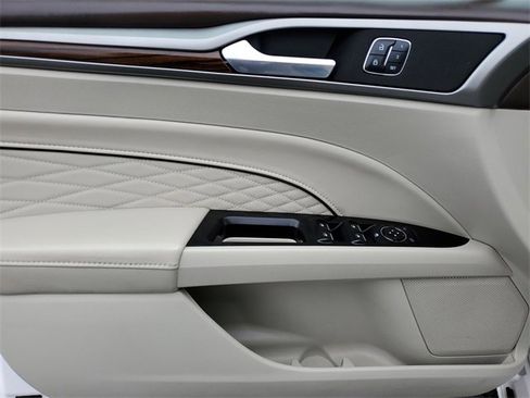 Used 2017 Ford Fusion Platinum image 28