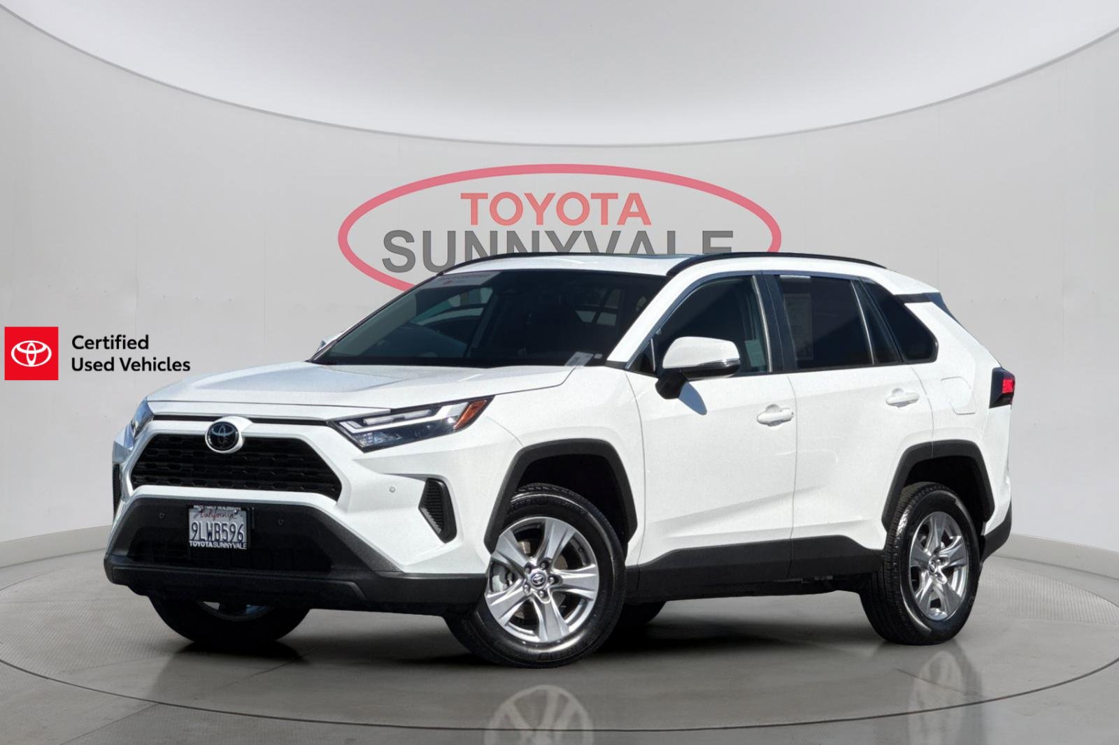 Used 2024 Toyota RAV4 XLE w/ Convenience Package FWD image 1