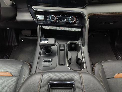 Used 2022 GMC Sierra 1500 AT4 w/ AT4 Premium Package AWD/4WD image 14