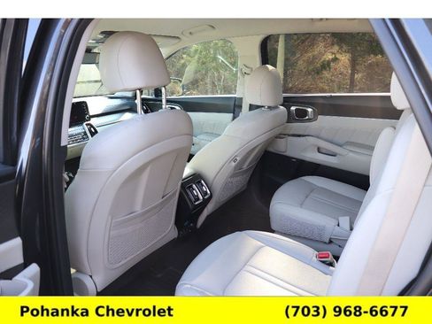 Used 2023 Kia Sorento SX Prestige image 25