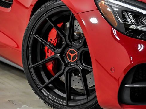 Used 2021 Mercedes-Benz AMG GT C image 3