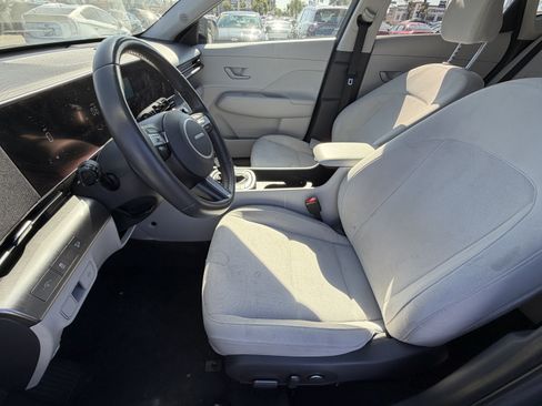 Used 2024 Hyundai Kona SEL AWD/4WD image 11