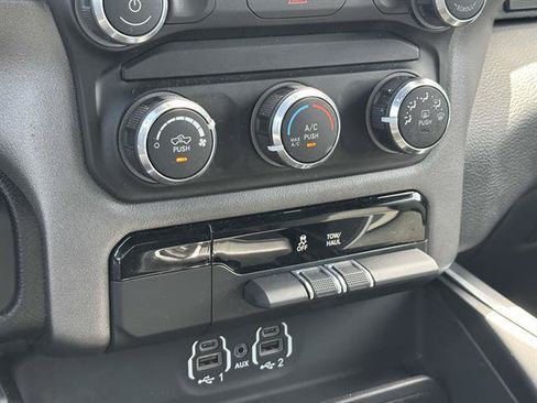 Used 2022 RAM 1500 Big Horn AWD/4WD image 37